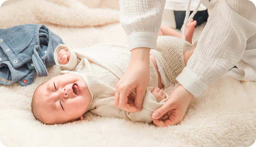 泣く赤ちゃんの画像